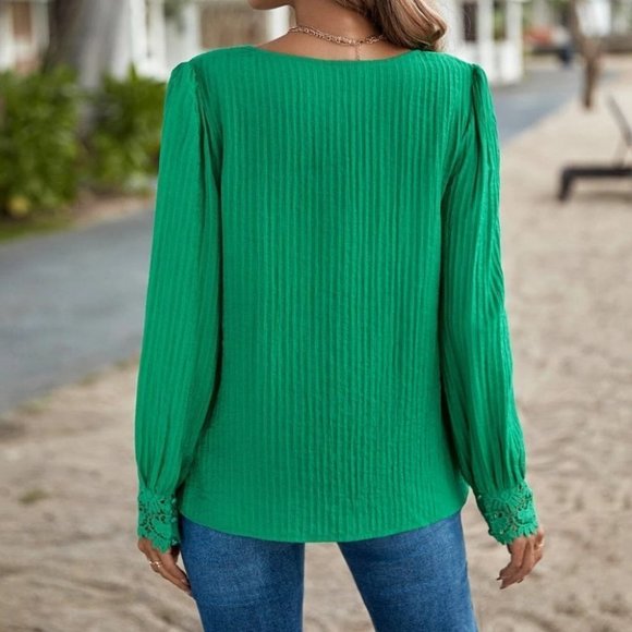Green Preppy Womens Lace Ietailed Blouse - Picture 5 of 5